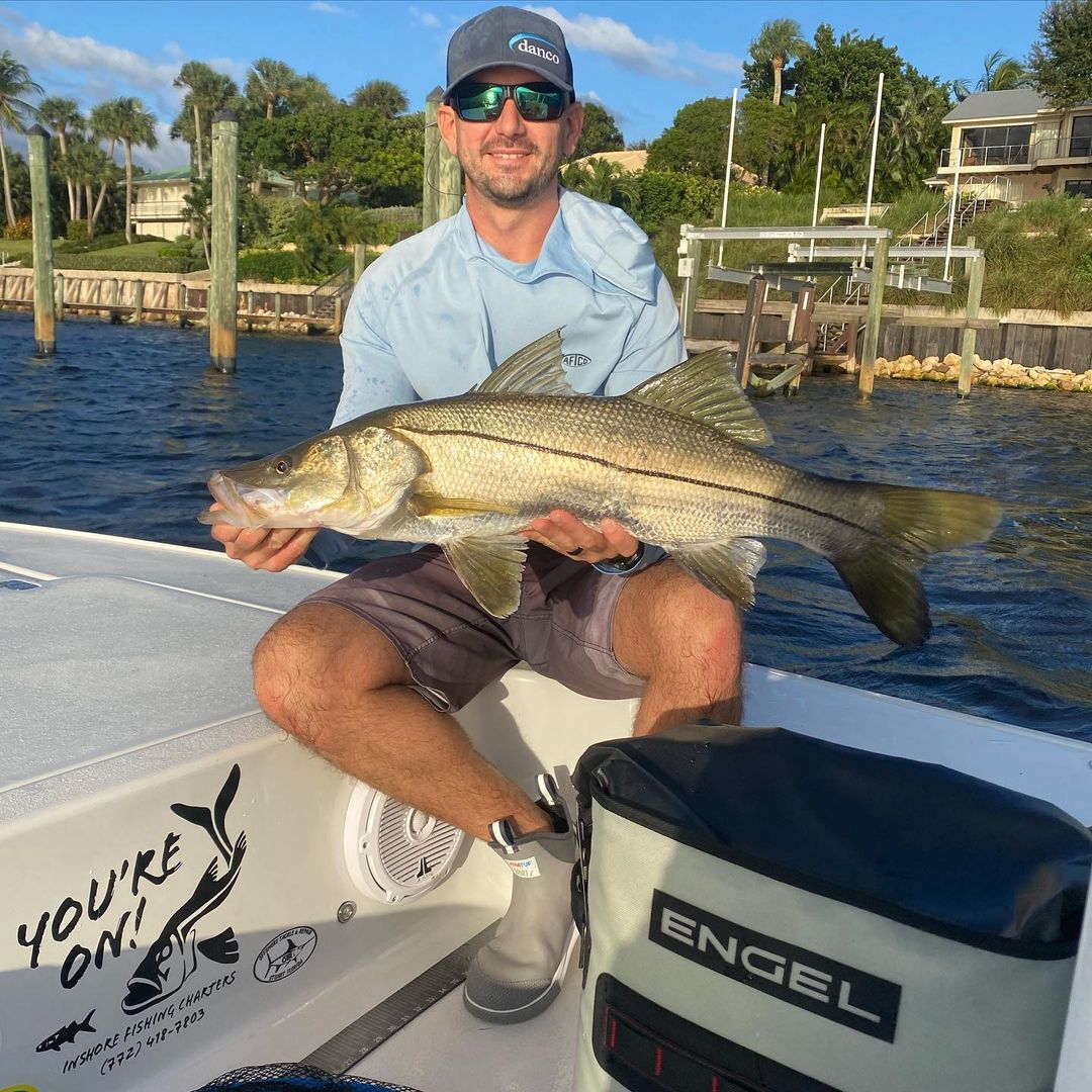 EngelCoolers's tweet photo. @captcodybaker and one of the fattest slot-size snooks we've seen in a long time. New Engel roll-top backpack cooler on deck too!  👉 https://t.co/pyvfVxdlFE
#backback #backpackcooler #rolltop #newcooler #stuart #florida #fishing #inshorefishing #engelcoolers #snook https://t.co/vr0QKagiS0