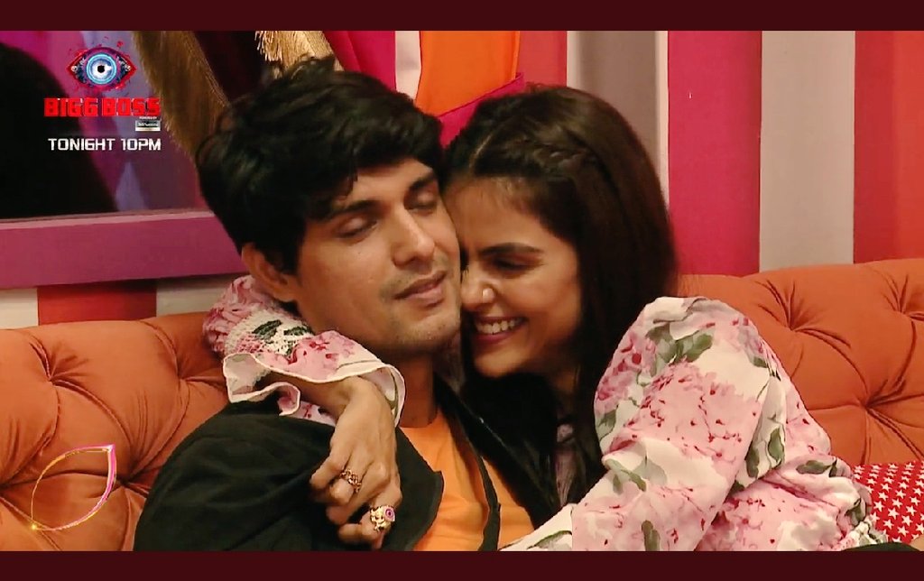 HeerSapariya's tweet photo. #PriyAnkit ❤
They r madly in love! 
Manifesting a forever for them 🤞❤ https://t.co/MvFEQc3SyZ