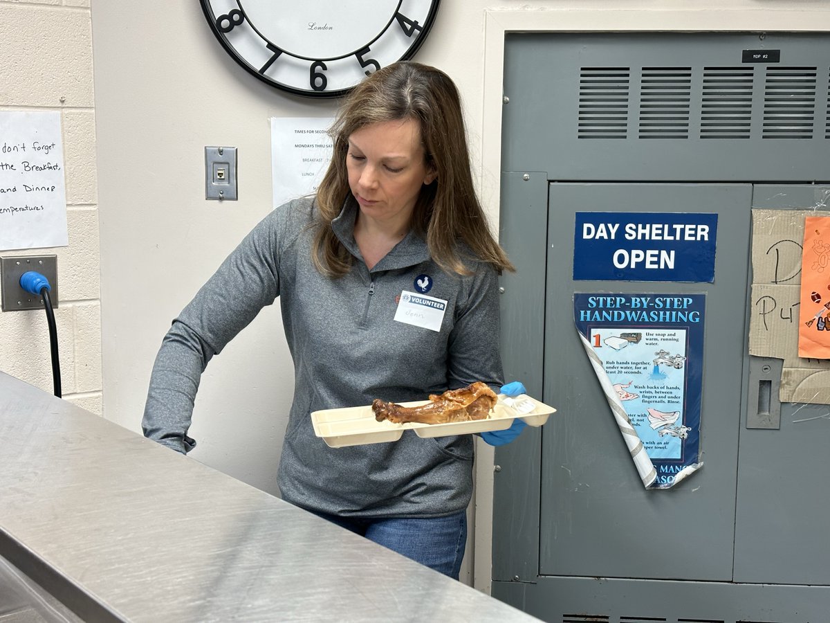 FRM_mission's tweet photo. Employees of @RoosterBio gave their time and effort to serve lunch. They did a great job, and we are grateful for their help!
#givingback #giveback #volunteerism #volunteers #community #frederickmd #frederickmaryland #frederickcounty #frederickcommunity https://t.co/Gajnm9GX9U