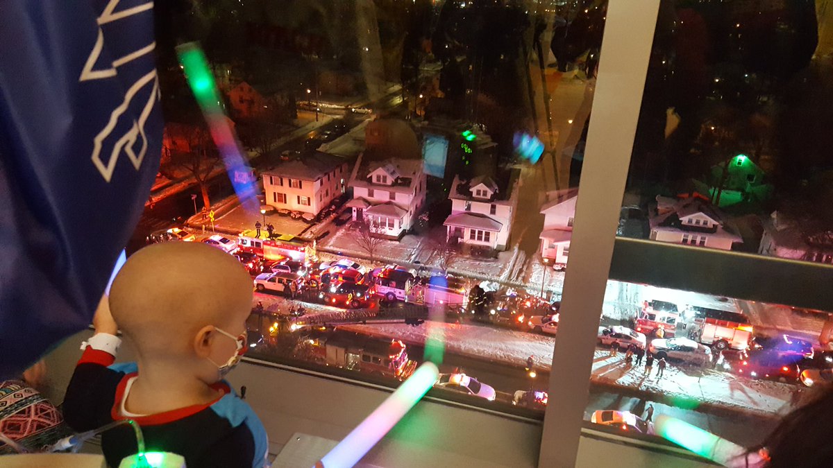 The holiday season is upon us, and that means Good Night Lights returns tonight! This evening, @RochesterNYPD and other participating police and fire departments will line up outside the hospital and flash their lights to say 