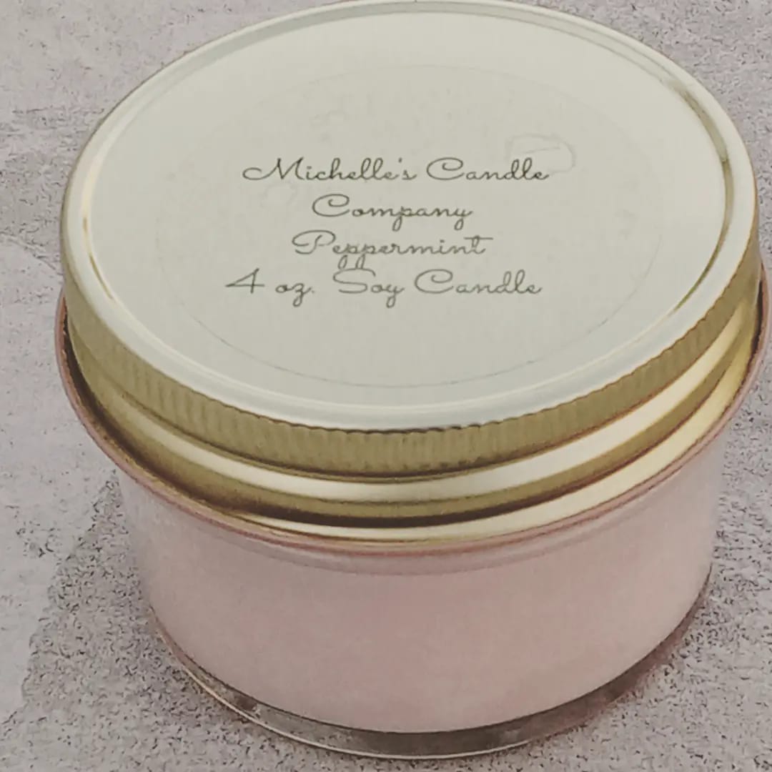 Michell69663881's tweet photo. Peppermint Scented Soy Candle 

This sparkling clean and refreshing fragrance is a classic blend of peppermint with light nuances of warm vanilla.
Notes:
Top- eucalyptus
Middle - mint
Bottom - vanilla

#soycandle #candle #peppermint #michellescandleco
#christmasscent #winterscent https://t.co/MC2MKc3Lfn