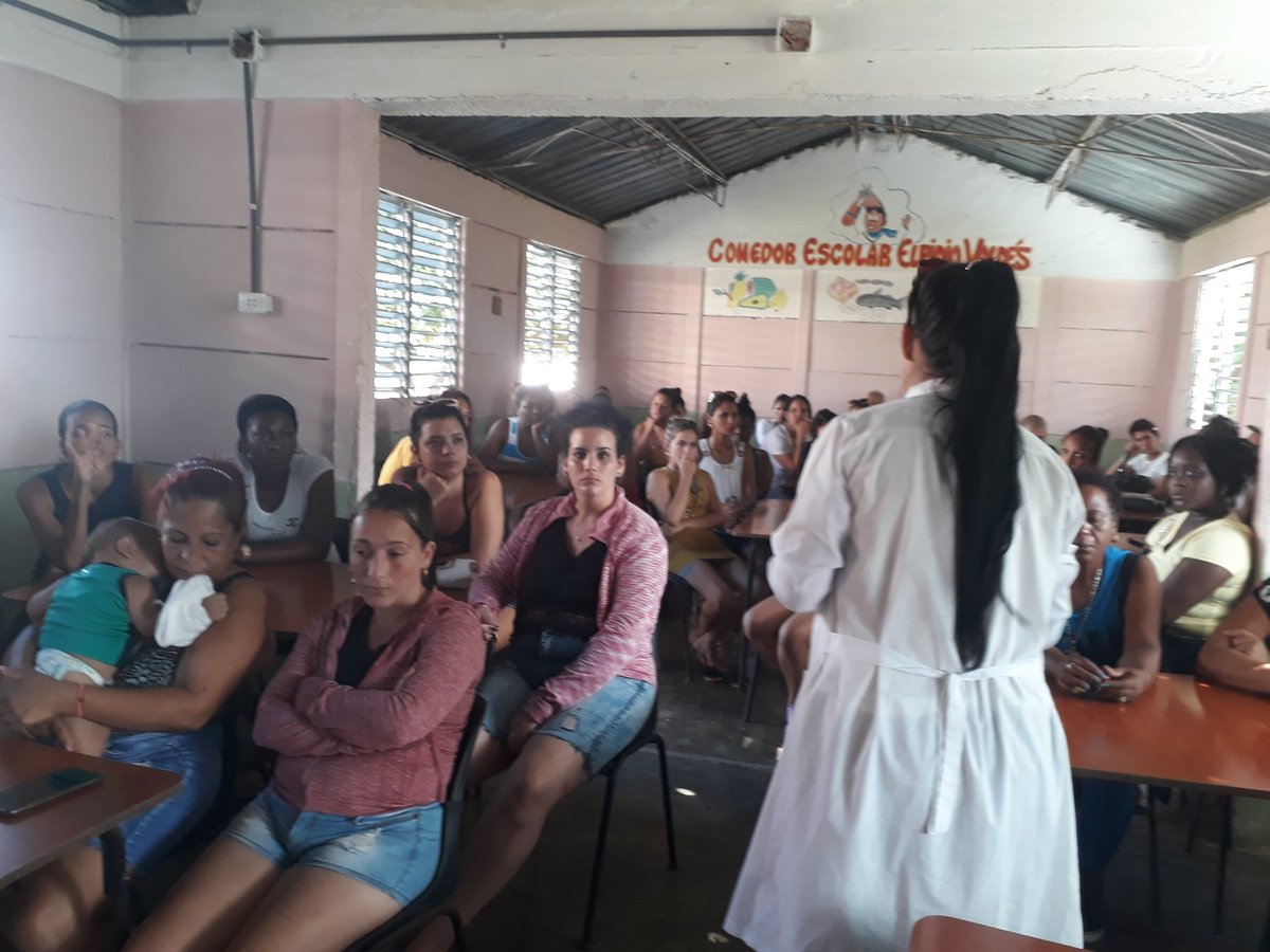 ColonSalud's tweet photo. Encuentro de salud mental con padres y docentes en la escuela primaria Eduardo R. Chivas.
@teresa280867 
@AndresL79645937 
@DrLazaroSuarezi 
@NoraLissGmez1 
@FigueroaVelis 
@AsisMedEste 
@DocenteFinlay 
@WongCorrales https://t.co/5vaFgcvET7