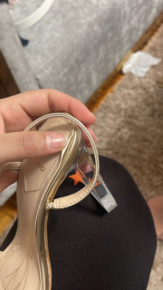 _____loniii's tweet photo. @ALDO_Shoes just got these very upsetting!!! https://t.co/zwbkTeioVo