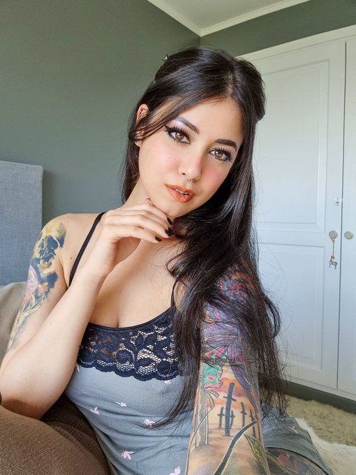 Good morning! 💋 https://t.co/0v6OKmbEOC