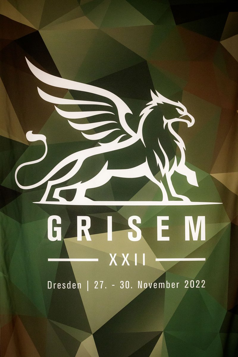 Inspekteur_Heer's tweet photo. #GRISEM Griffin Seminar 2022 in #Dresden 
Die letzten drei Tage standen im Zeichen der 🇩🇪🇳🇱 Heereskooperation. Dabei Rückblick auf über 20 Jahre Zusammenarbeit, aber vor allem gemeinsamer Blick auf die heutigen Herausforderungen und unsere gemeinsame Zukunft. #StrongerTogether https://t.co/4UexhvdLNG
