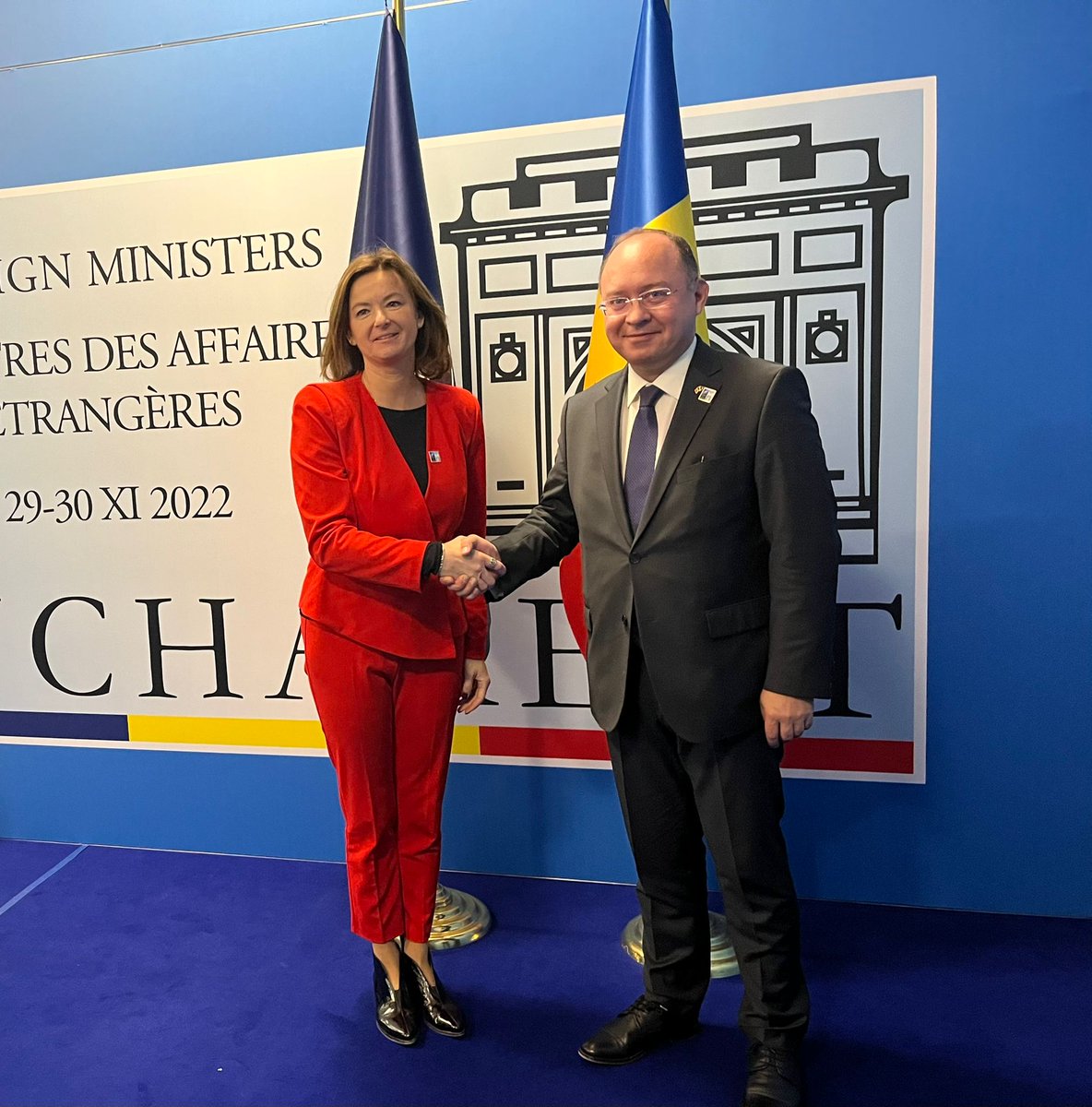 BogdanAurescu's tweet photo. Excellent talk with my 🇸🇮counterpart @tfajon at #ForMin_Bucharest, on the future of our very good 🇷🇴🇸🇮 bilateral&multilateral coop., as we remain committed to strengthening sectoral ties&approach to #WesternBalkans. Thanked for Slovenia’s strong support for RO #Schengen accession https://t.co/EssSUPfPvn
