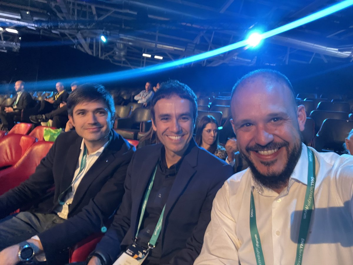 Oscar Rivas tweet media