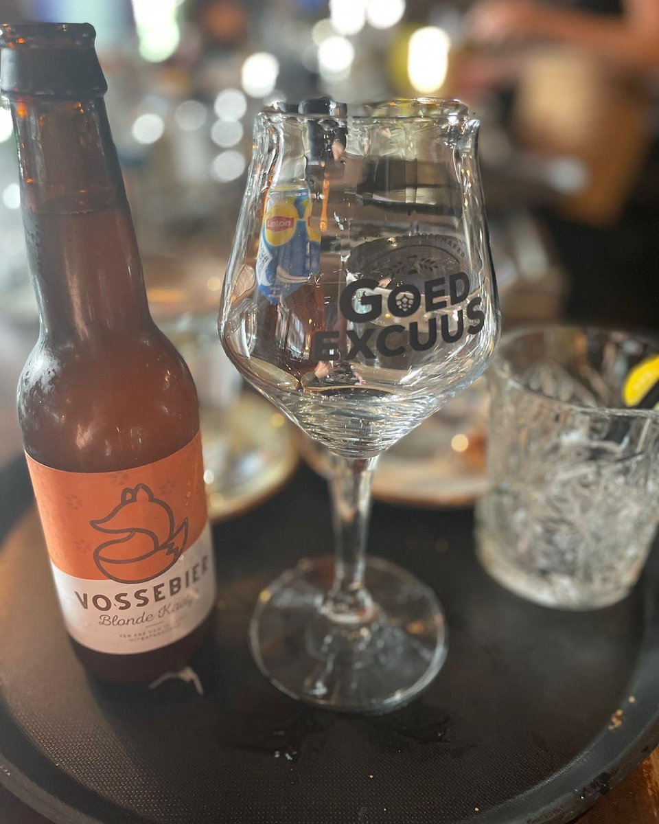 Mooi en nieuw project! Ons eigen Vossebier is gebrouwen en verkrijgbaar. ‘Blonde Kaatje’ is gebrouwen met Goed Excuus ter ere van het 10 jarig uitbaterschap van Arjen en Denise in de Vergulde Vos.

<a href="/leidschdagblad/">Leidsch Dagblad</a> <a href="/AD_GroeneHart/">AD Groene Hart</a> <a href="/kenbnieuws/">Nieuws uit Kaag en Braassem</a> <a href="/alphensnieuws/">Alphens Nieuwsblad</a> <a href="/omroepwest/">Omroep West</a>