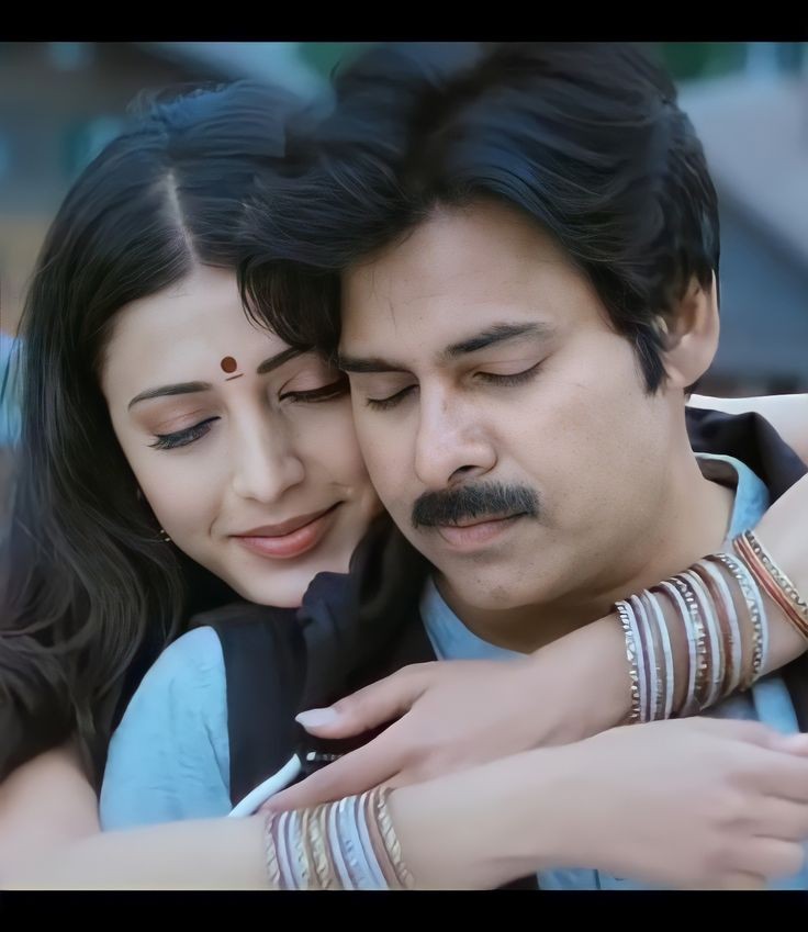 Sanjana_kalyan_'s tweet photo. Ee Hairstyle Lo Untadu Naa Bangaram Ntha Baguntado 😘😍🥰💙

#FavForever 😍💙 https://t.co/aZ3Nf6iUqE