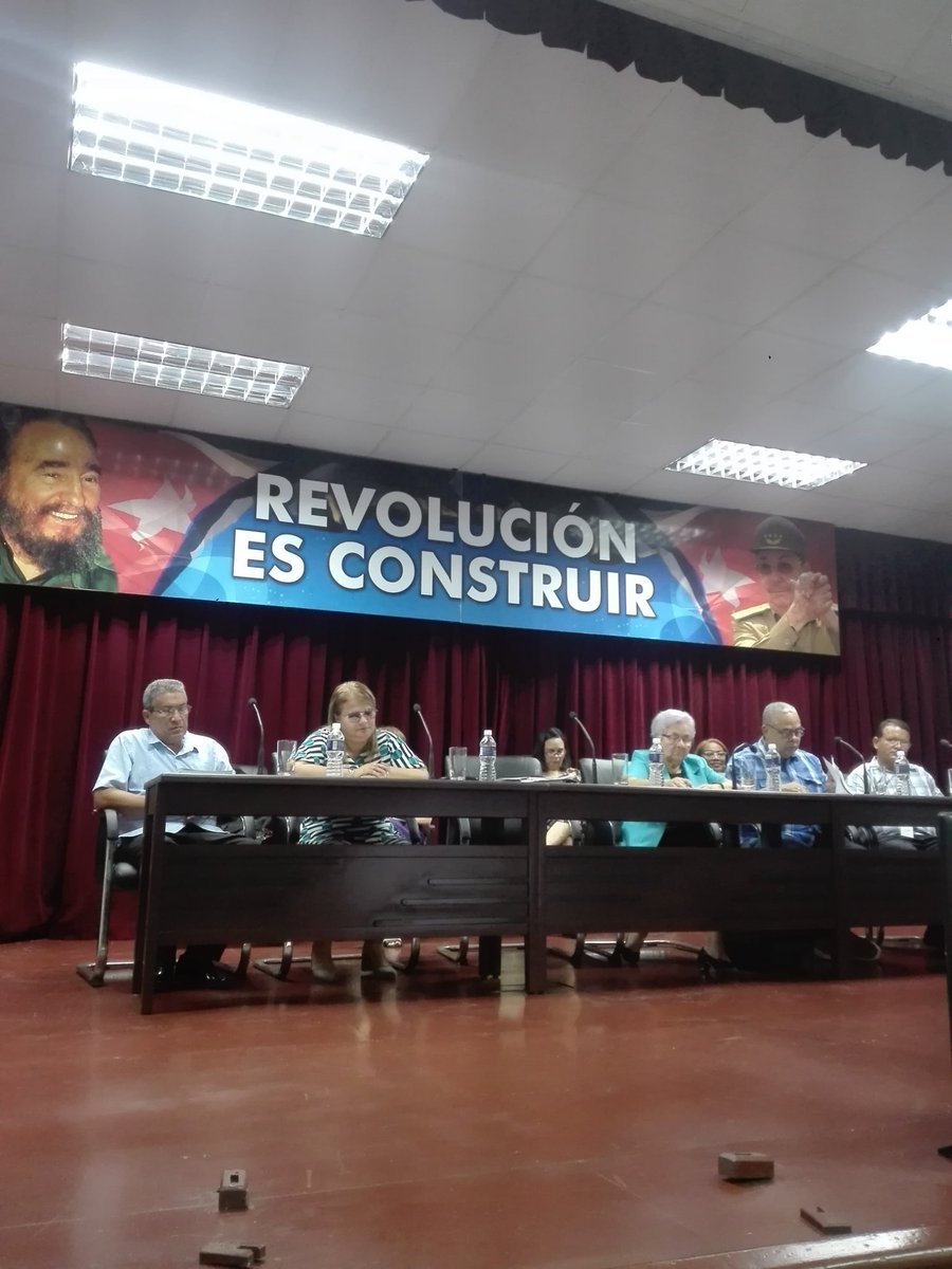 Concluye la XIV Comprobación Nacional al Control Interno en La Habana. #CubaViveYTrabaja #CubaViveyVence #GobiernoHabana <a href="/PresidenciaCuba/">Presidencia Cuba 🇨🇺</a> <a href="/gobhabana/">Gobierno La Habana</a> <a href="/torres_iribar/">Luis Antonio Torres Iribar</a> <a href="/RGZapata500/">Reinaldo García Zapata</a>