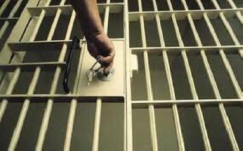 workwithoffend's tweet photo. MoJ set to trigger Op Safeguard again

Operation Safeguard involves the use of police cells to hold prisoners.
Police cells could once more be used to house prisoners as the prison population continues to increase.

Continue reading below:
https://t.co/jaRDArFqyr https://t.co/DhMvT9QI9M