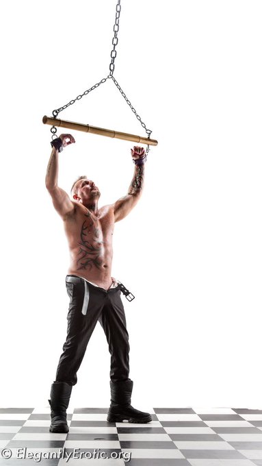 Anyone wanna shoot with us?? https://t.co/Iqo4XjpsYl