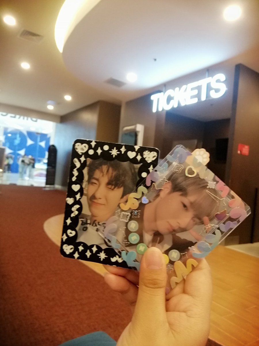 fpswns's tweet photo. holiday well spent watching #NCTDREAMTHEMOVIEInADREAM with @babietaeV @aedlsy 💗 thank you @huangminsun for organizing this block screening event!!! sa uulitin po 🫶 https://t.co/9GcQw7GN8l