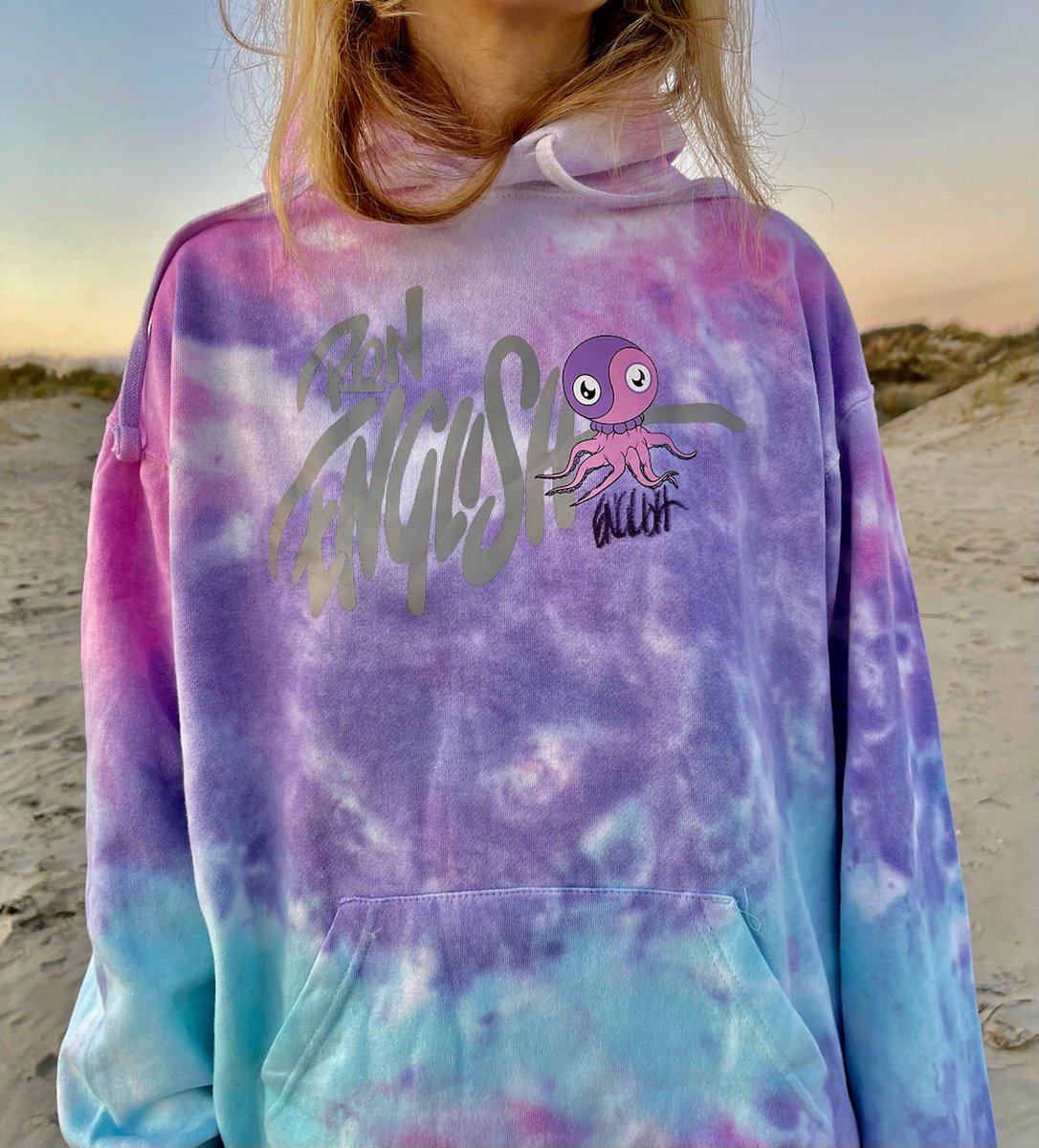 ronenglishart's tweet photo. New Ron English X Area54 merch now available @footlocker @champssports
Letβs disco π½πΈπͺ©
#FootLockerpartner #WhatHappensInNevada https://t.co/DUF6i1fhyC