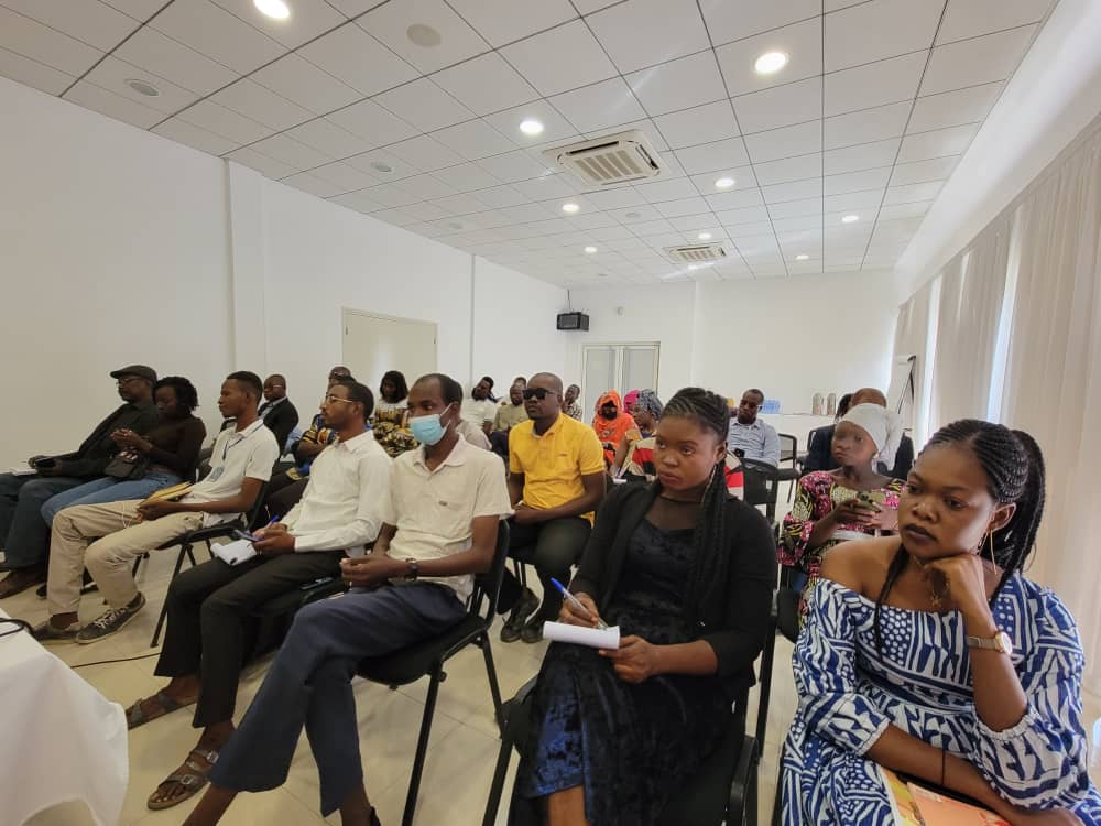 ONUSIDA_TD's tweet photo. Les questions du #VIH pediatrique et de la PTME ont été à l'ordre du jours lors du café de presse organisé ce matin par @UNICEFChad en collaboration avec @ONUSIDA_TD et le @CNLS en marche de la journée mondiale du sida 
#WorldAIDSDay2022 https://t.co/FnDJc7TeGd