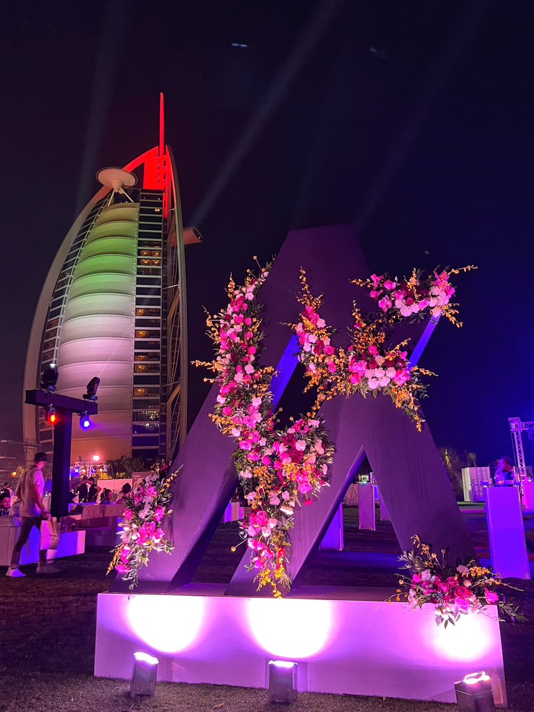 Thankful to connect with all the builders, thinkers, executives, artists, collectors, skeptics, fans and degens. Together, we can do more. #Decipher2022 #Dubai $ALGO <a href="/Algorand/">Algorand Technologies</a> <a href="/AlgoFoundation/">Algorand Foundation</a>