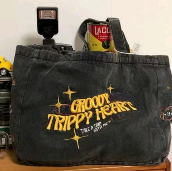 aphroditebarbs's tweet photo. vintage denim tote bag for college!
🔗https://t.co/rgrUQ1OXQh https://t.co/2O9iytBvpB