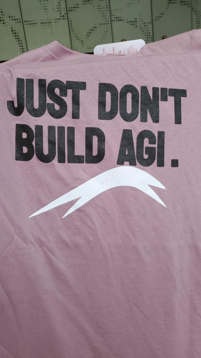 Seán Ó hÉigeartaigh tweet media