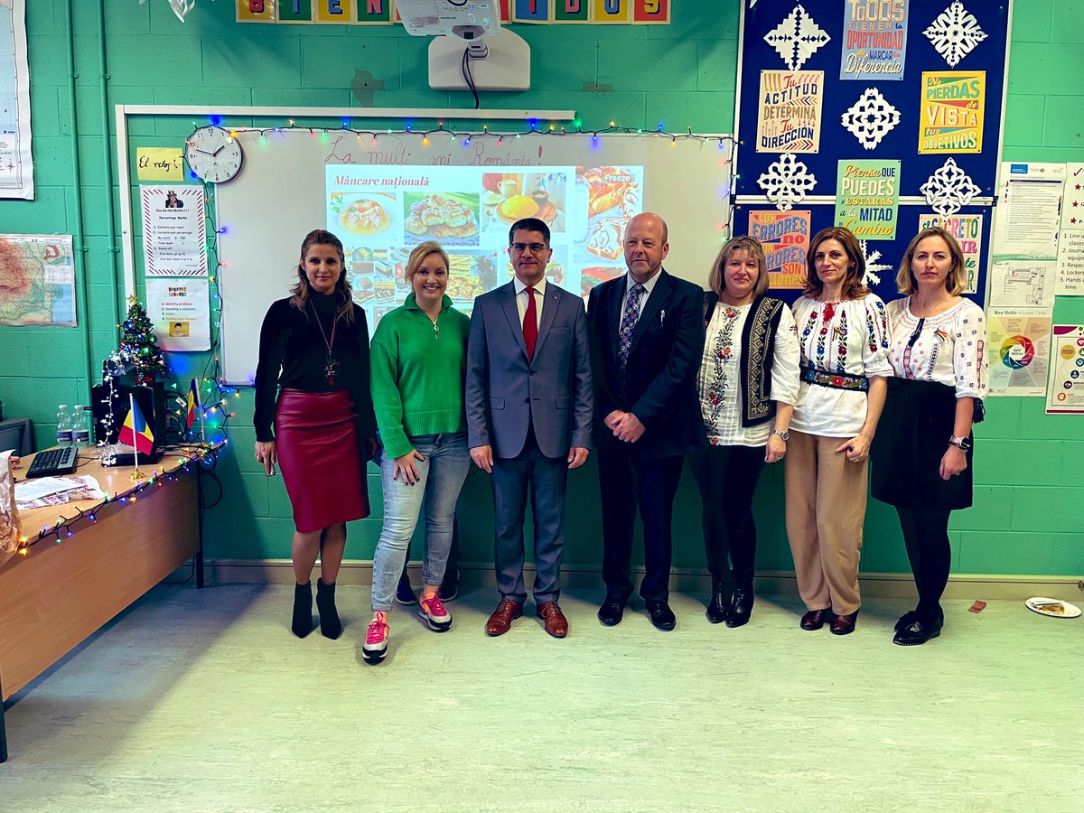 vickicasserly's tweet photo. Huge thank you to Ms Anca and students from @adamstowncc for inviting me along with Ambassador Stefan to celebrate #RomaniaDay. A lunchtime of culture, learning and lots of fun 🇷🇴 https://t.co/hRjnxHaKu9