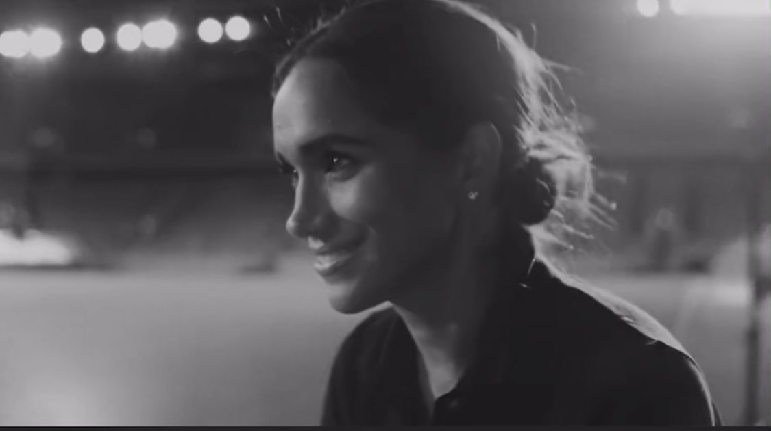 claireXanda's tweet photo. This is the fucking love match y’all 😭🥵 hot as fucking fuck 🔥🔥
#MeghanAndHarry #HarryandMeghan #toptierlove https://t.co/n7iBdmy6TV