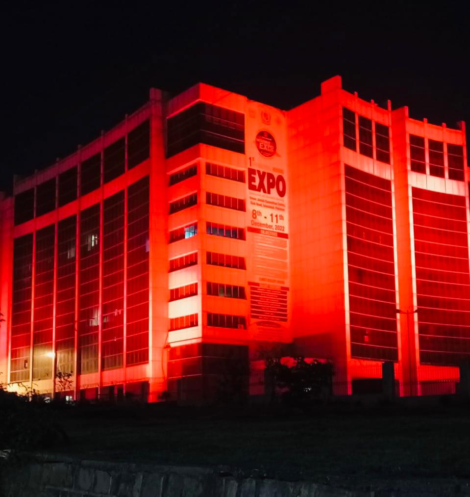 UNAIDS_Pakistan's tweet photo. To commemorate #WorldAIDSDay2022 key government buildings in Islamabad  go #Red
Join us to show solidarity in order to address inequalities that is holding back in ending #AIDS from #Pakistan
#WADPK2022 #Equalize #AoBaatKarein https://t.co/fHPQKGiBKw