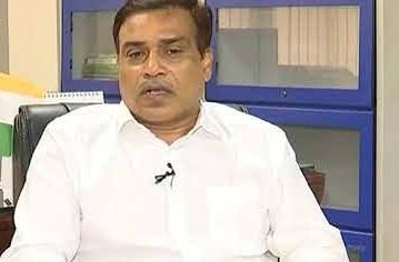 ArbaazTheGreat1's tweet photo. No #hike in electricity charges as #DISCOMS proposed for continuation of existing power tariff for 2023-24.
#TSERC chairman T SriRanga Rao.
#Telangana #Hyderabad https://t.co/tFnufVlmuS