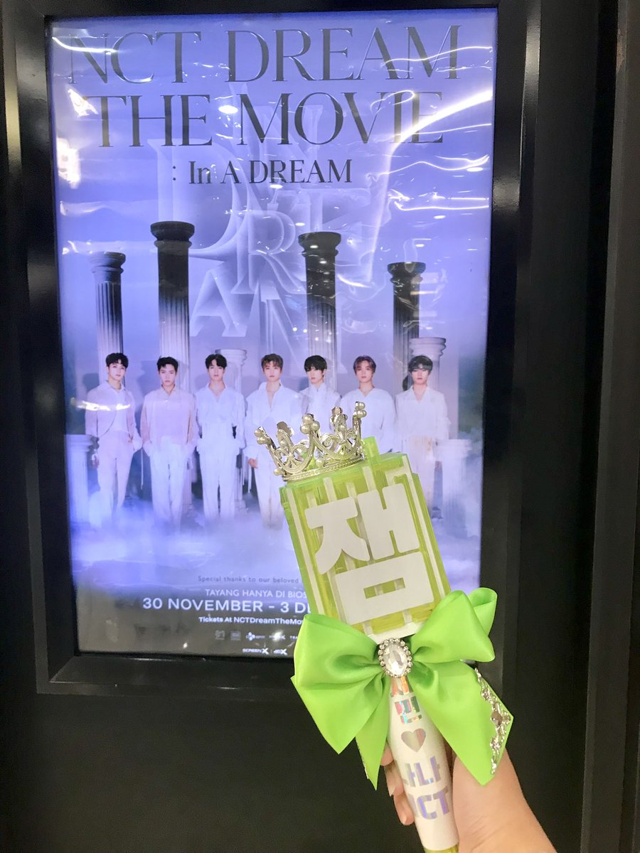 jaempil's tweet photo. thankyou dreamies @NCTsmtown_DREAM 💚 #NCTDREAMTHEMOVIE #NCTDREAMTHEMOVIEInADREAM https://t.co/OP89aVUIve