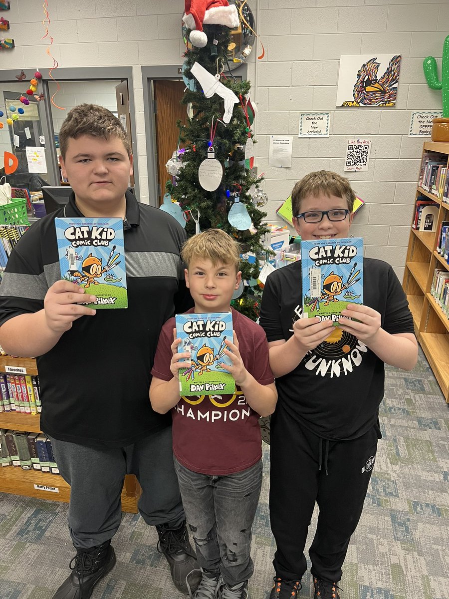 OLibrarian918's tweet photo. Itβs totally cool to check out the same book! ππ They canβt wait to chat about it as they read! #libraryrocks https://t.co/lIUEISrsoe