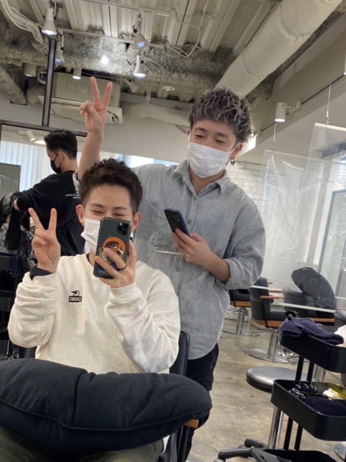YOSHi_gid's tweet photo. @tomoshiha15 みんな〜占いしてくれるよ〜����‍♂️🙋‍♂️🙋‍♂️笑

今日もありがとー🙋‍♂️ https://t.co/qr9pFmcPov