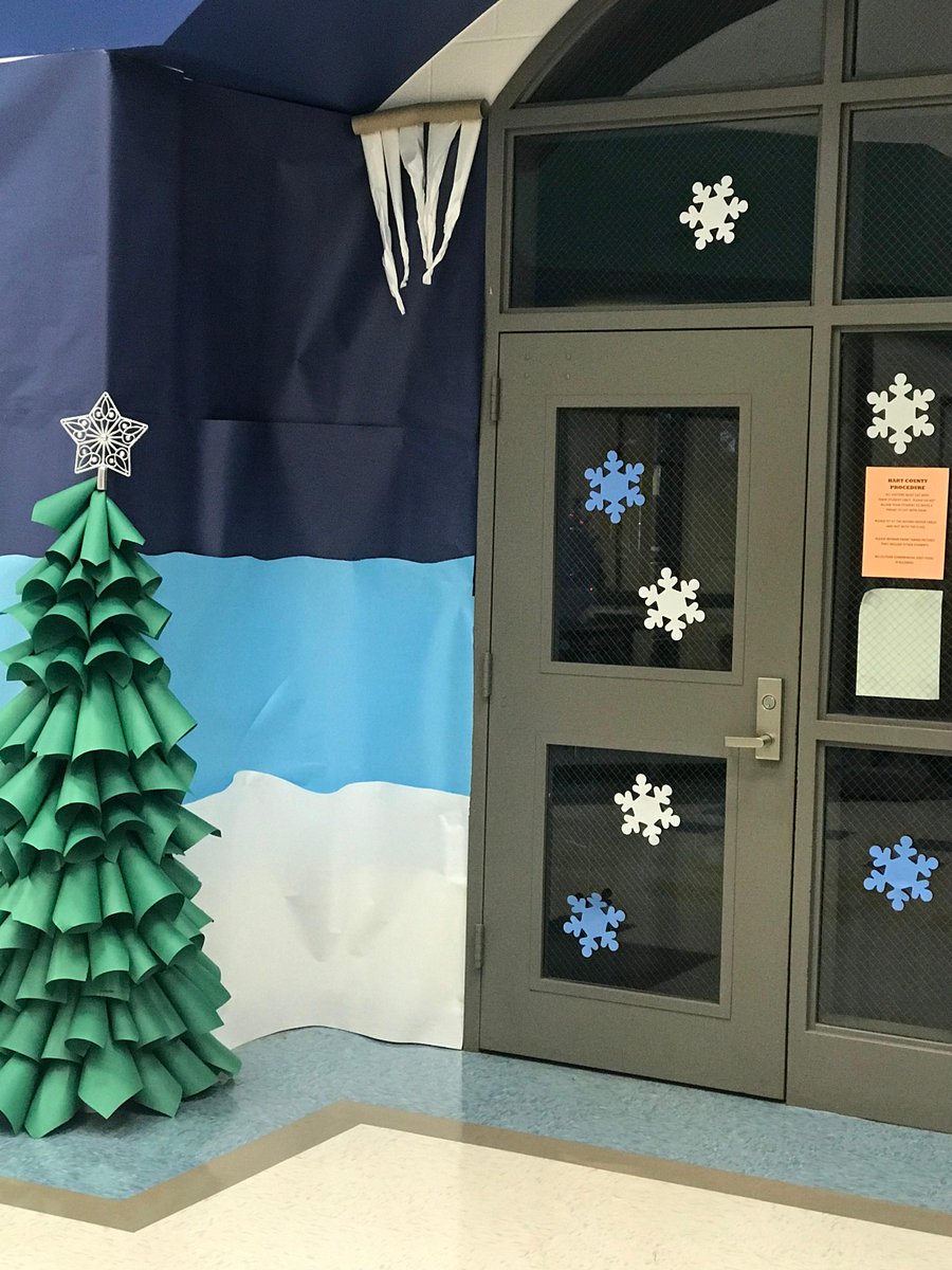 SouthHartES's tweet photo. There’s SNOW place like South Hart!!!! Thank you to our wonderful PTO volunteers for creating a magical winter wonderland for our students!!! https://t.co/77O1m3lBYR
