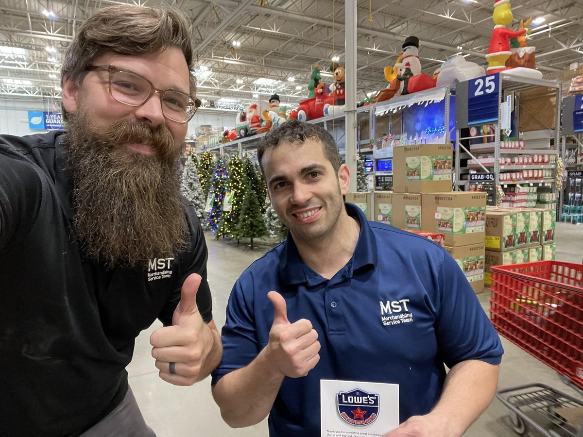 Congrats to our D899 MST of the week, Lee (MSA, Store 676 - S. Richmond)! Lee is a huge support to his team, serving as the reset captain! Thanks for all you do, Lee! <a href="/BlueBoxR1/">@BlueBoxR1</a> <a href="/BenitoKomadina/">Benito.Komadina@Lowes</a> <a href="/MYoungsonLowes/">Michael Youngson</a> <a href="/MST_899/">Shannon Cantrell</a> <a href="/steveyoung456/">Steve Young</a>