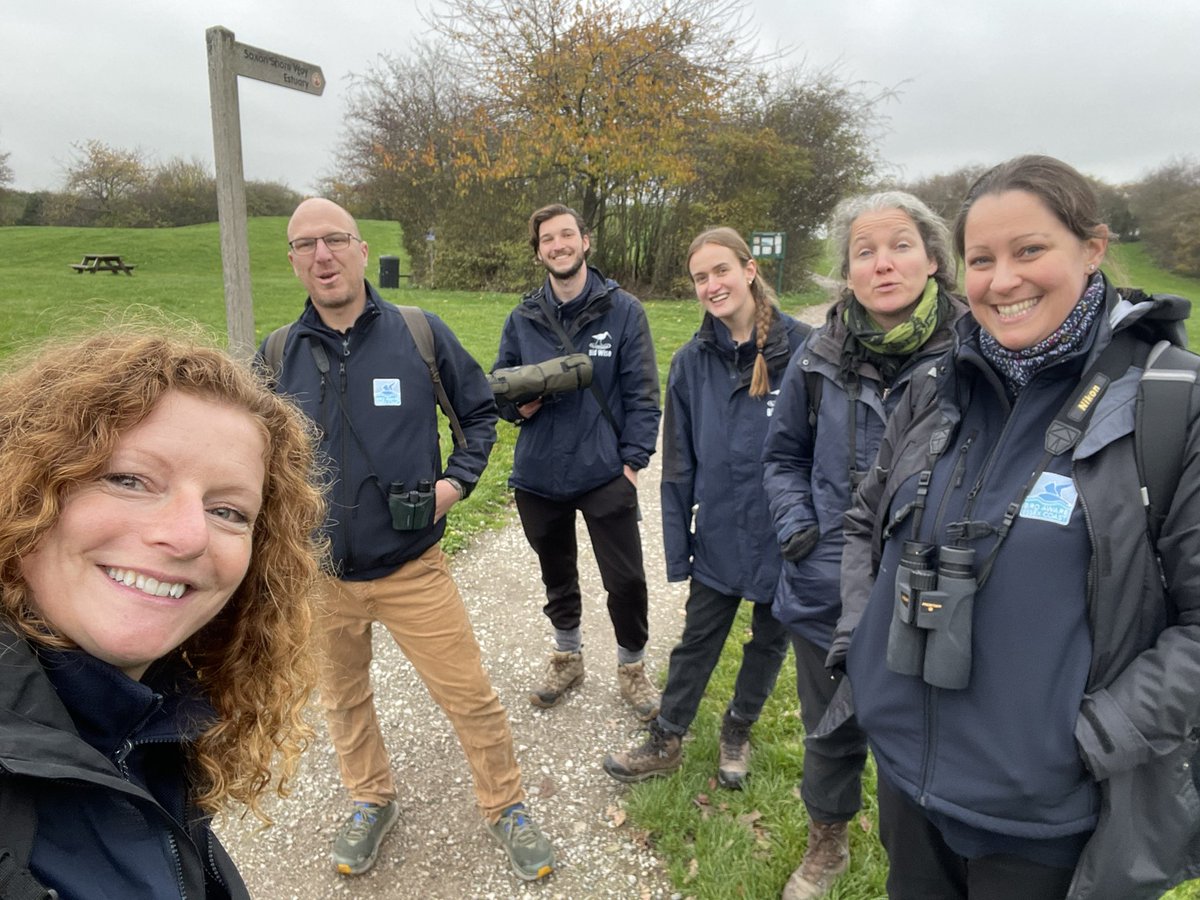 Birdwisenk's tweet photo. Fantastic day with our friends @BirdAwareEssex Really enjoyed showing off the coast on our side of the water! Glad we got to see lots of birds and people on our wander along the #medway #birdwise #shareourshores #birdaware #kent #essex https://t.co/mm4E2ZC9eZ
