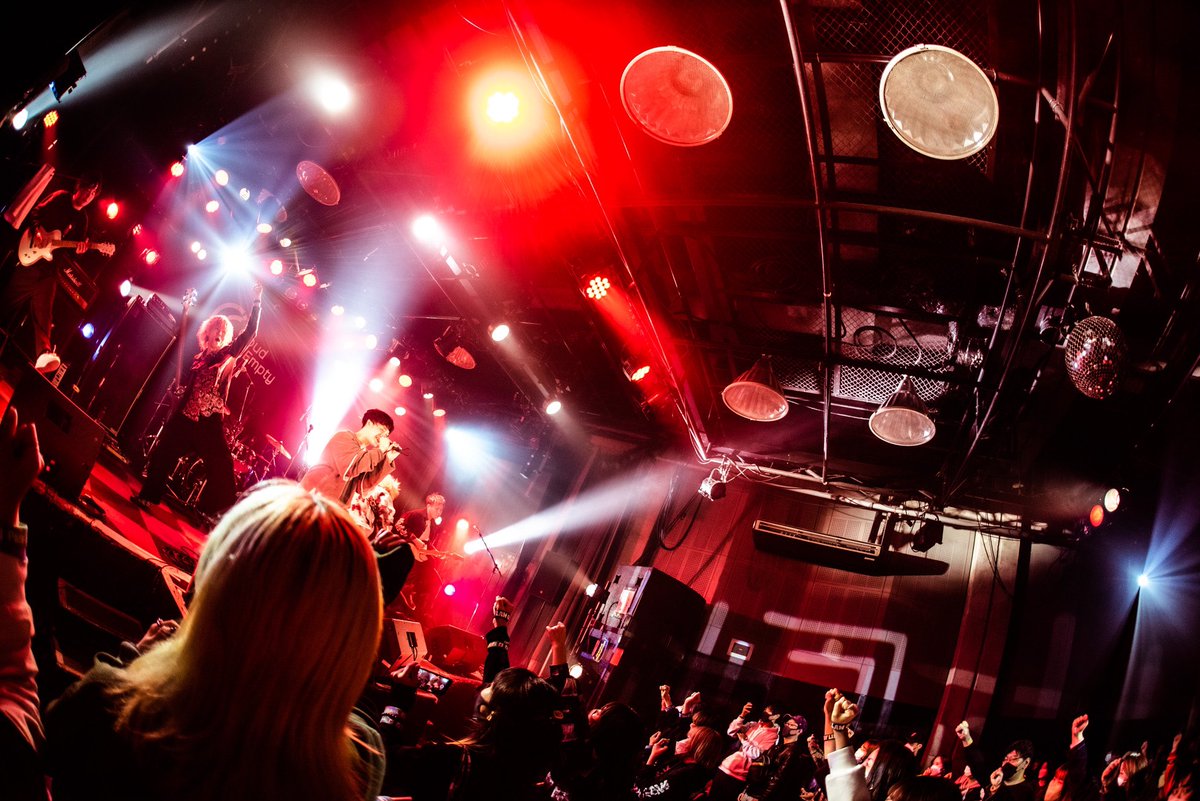 kidoairaku_181's tweet photo. 取り急ぎありがとうございました。

同窓会のような、懐かしい顔ぶれの前でライブ出来たことは幸せでした。

また広島で新しいバンド、始めます。
12月中に発表します。

最高な歌、また歌います◎ https://t.co/1rhkLCJuQU