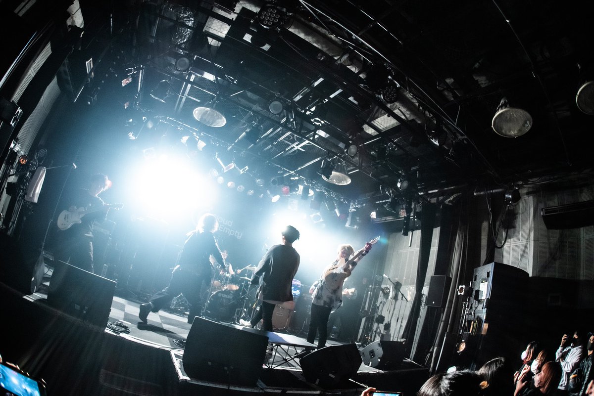 kidoairaku_181's tweet photo. 取り急ぎありがとうございました。

同窓会のような、懐かしい顔ぶれの前でライブ出来たことは幸せでした。

また広島で新しいバンド、始めます。
12月中に発表します。

最高な歌、また歌います◎ https://t.co/1rhkLCJuQU