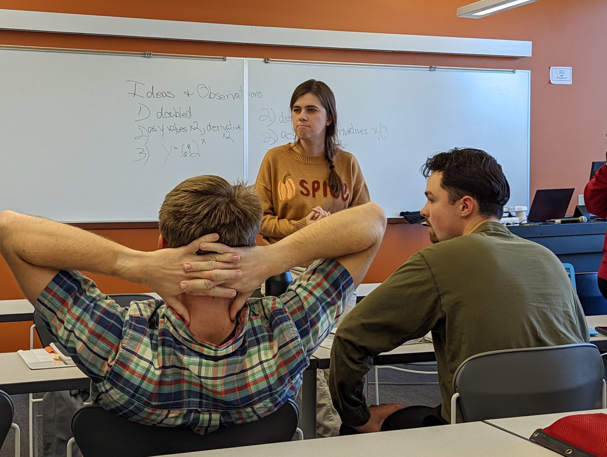 DrMalesMathEd's tweet photo. Ms Williams builds on last lesson by eliciting &amp; discussing students’ observations, supporting their continuing understanding of why an exponential function is a good model for population growth. @unltlte @UNL_CEHS #functions #modeling #proportionality #derivatives #mathedswag https://t.co/dxuBg67t20