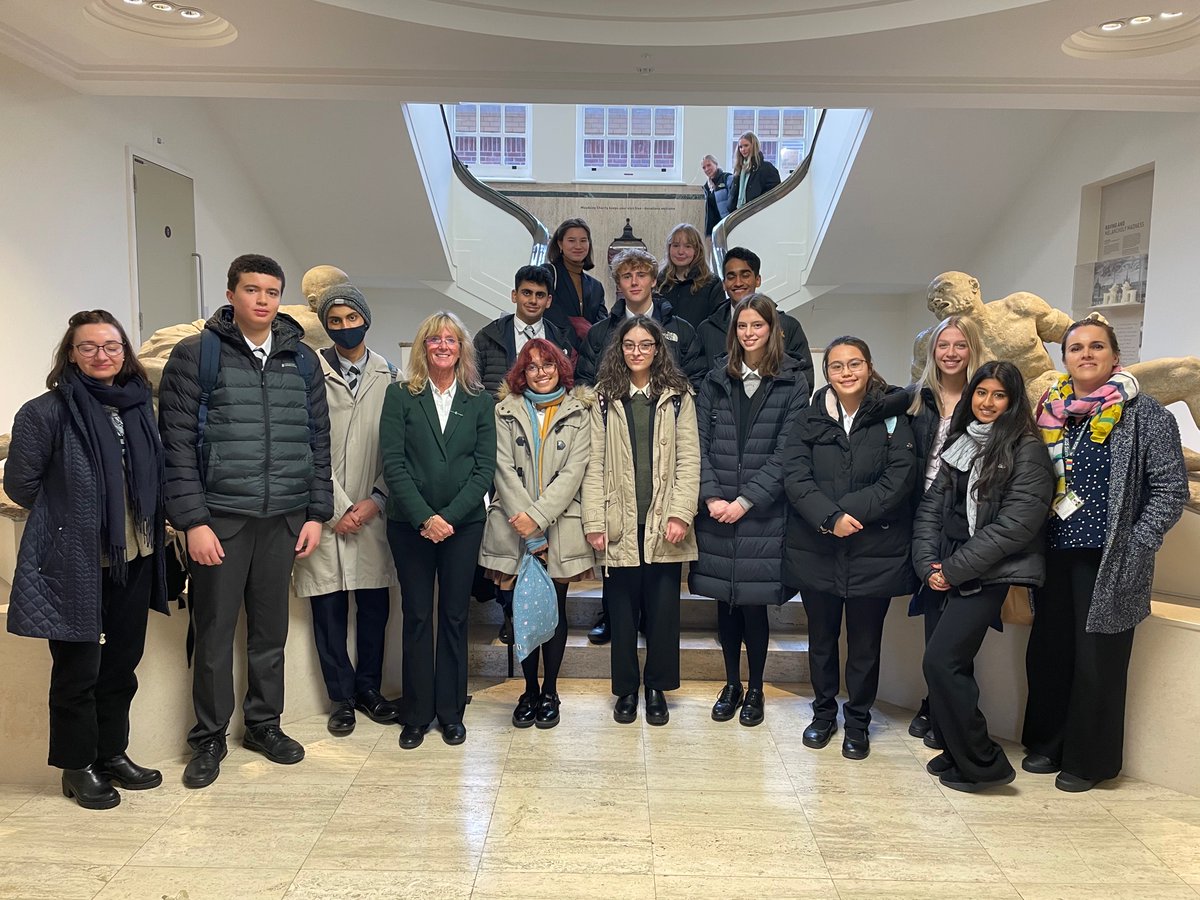 KGS_Careers's tweet photo. Thank you Drs Hilton &amp; Rutherford for an inspiring visit to the Museum of the Mind @bethlemmuseum  #mentalhealth #careers 
@KGS1561
@KGSheadmaster
@KGS_Psychology https://t.co/NWjQkrVmjn