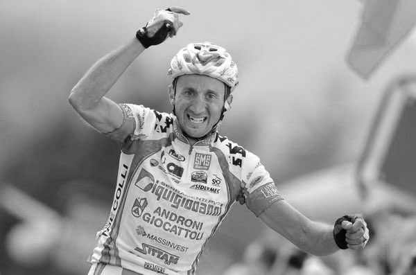 0xRogueAlpha's tweet photo. Our sincere condolences to all the family and friends of the great Davide Rebellin... RIP campione 😭 https://t.co/OIHJgEwFRY