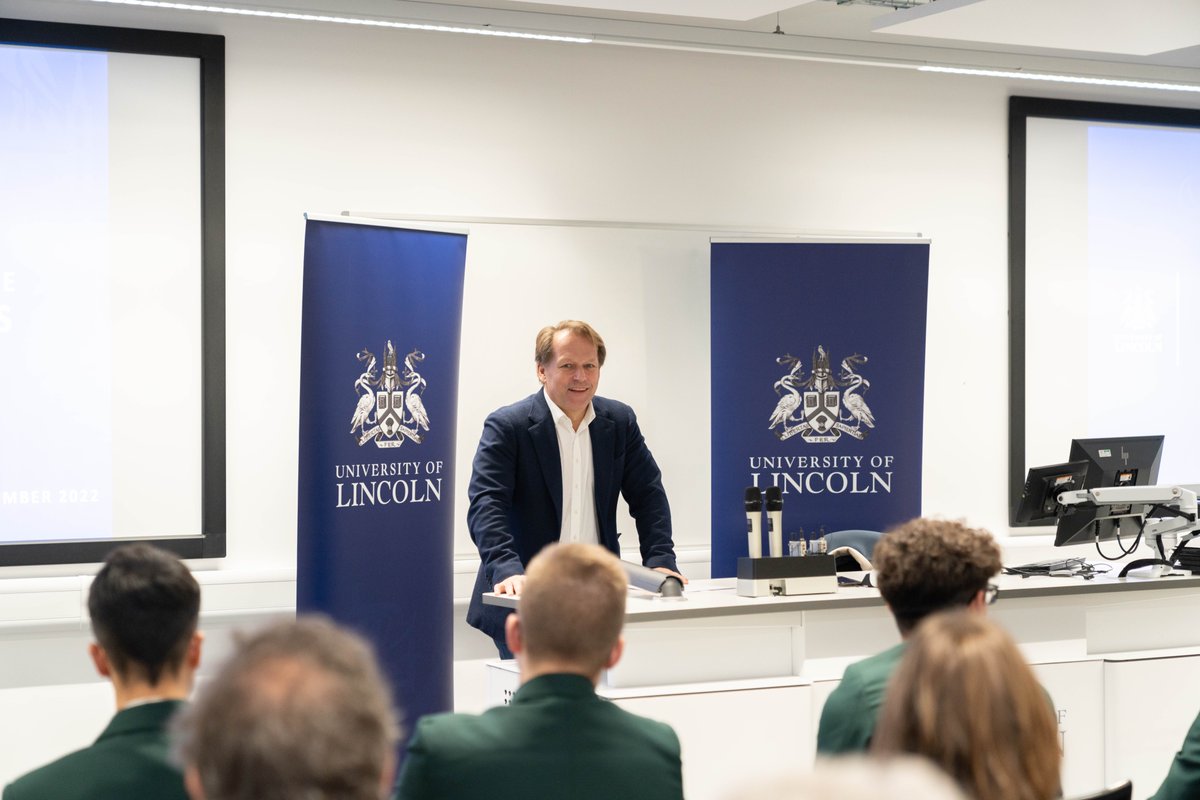 A huge thank you to Dr David Ross for his Great Lives Lecture. It was an inspiring event where David spoke with passion about a range of topics such as entrepreneurship and his amazing charitable work. <a href="/davidrosspr/">David Ross</a>