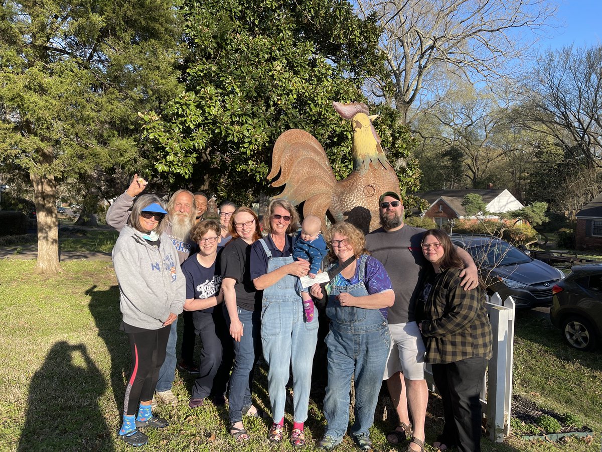 Our Community Grant Program is now accepting applications for our new grant cycle! The grant program accepts proposals up to $500 to help support grassroots community initiatives in Memphis. Visit memphiscitybeautiful.org/community-gran… to learn more or apply. Applications are due Jan. 31!