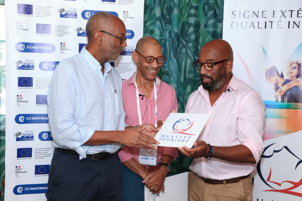 #EnDirect Remise de la plaque Qualité tourisme Martinique à l'hôtel Diamant les bains en présence de <a href="/PhilippeJock/">Philippe Jock</a>, Président de la <a href="/CCIMartinique/">CCI Martinique</a>, Mr Sébastien LANOYE, Sous-Préfet du Sud et Mr Jean MONFORT, 1er Adjoint de la Mairie du Diamant.
