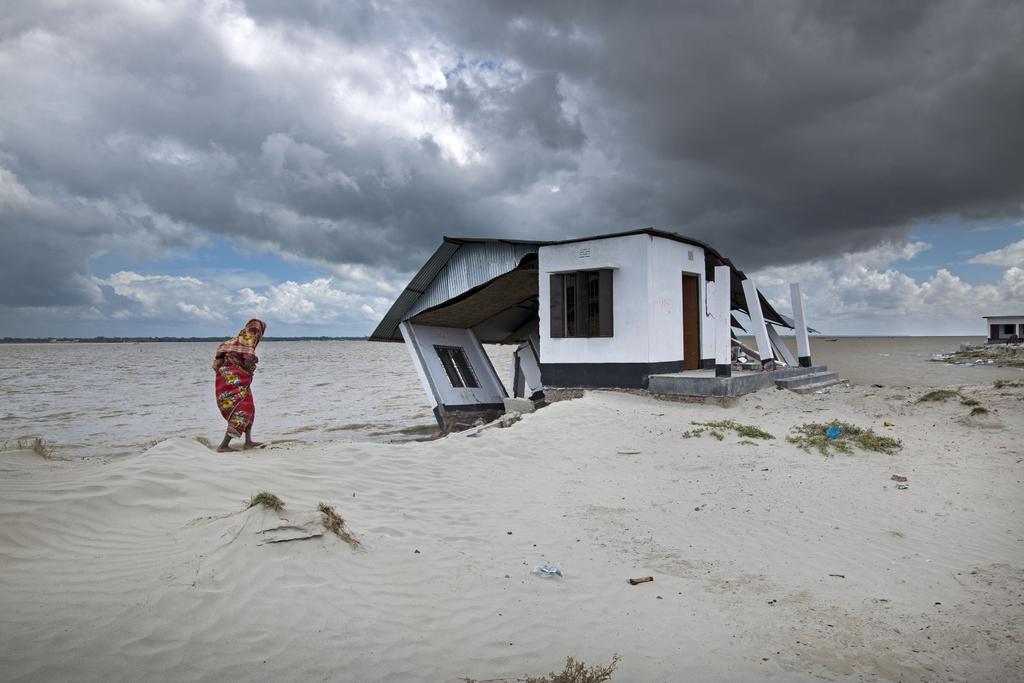 rasscp's tweet photo. Over 7.1m Bangladeshis displaced by #climatechange in 2022, says @WHO
#ClimateCrisis #climate_migrant #climate_refugee #Bangladesh
@auni_auniket https://t.co/SnA6tbQoem