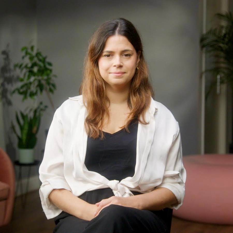 Just a pic of our brilliant CEO <a href="/nicolerixon/">nicole rixon</a> looking lovely 🤩 Never too busy to help with framing and lighting set up (and catching her best side 😉)

#femaleledproduction #womeninfilm #onset