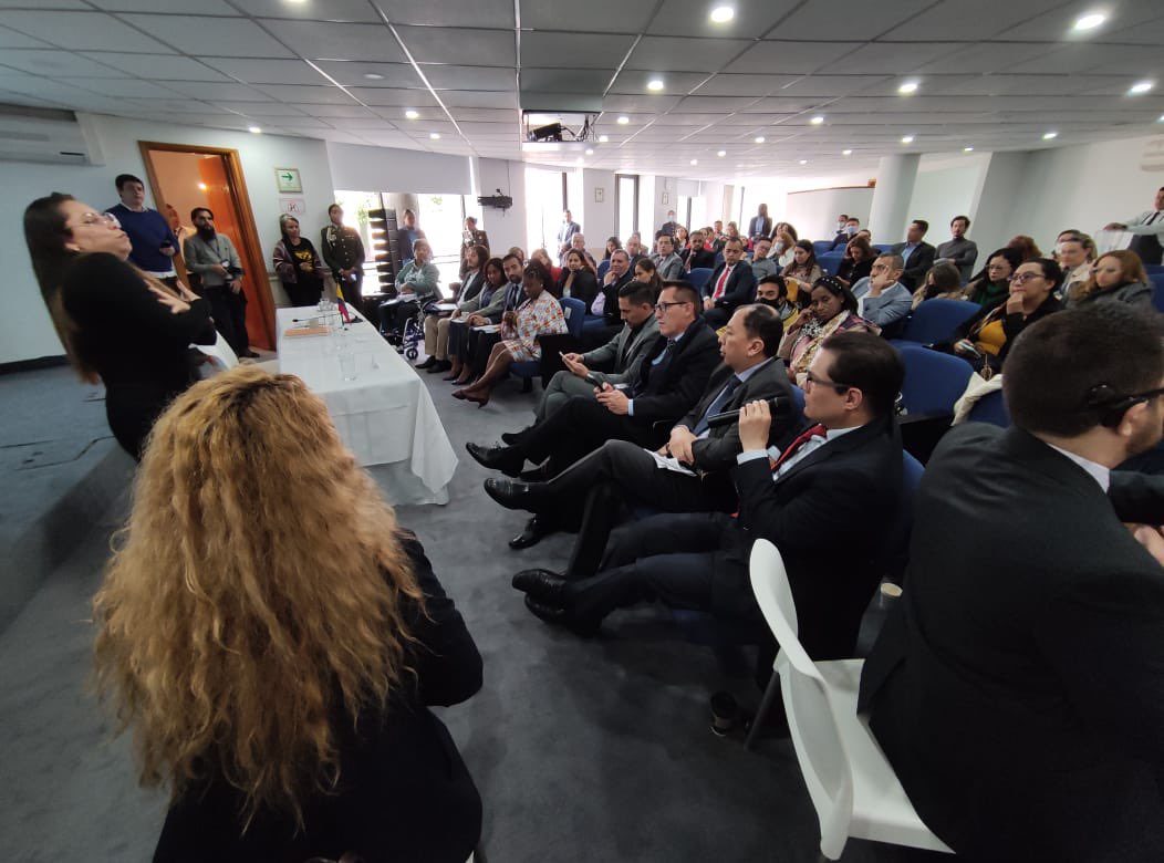 DAFP_COLOMBIA's tweet image. #AEstaHora el director de Empleo Pública del #DAFP, @facamargos, participa junto a la vicepresidente @FranciaMarquezM, en el Consejo Nacional de Discapacidad.