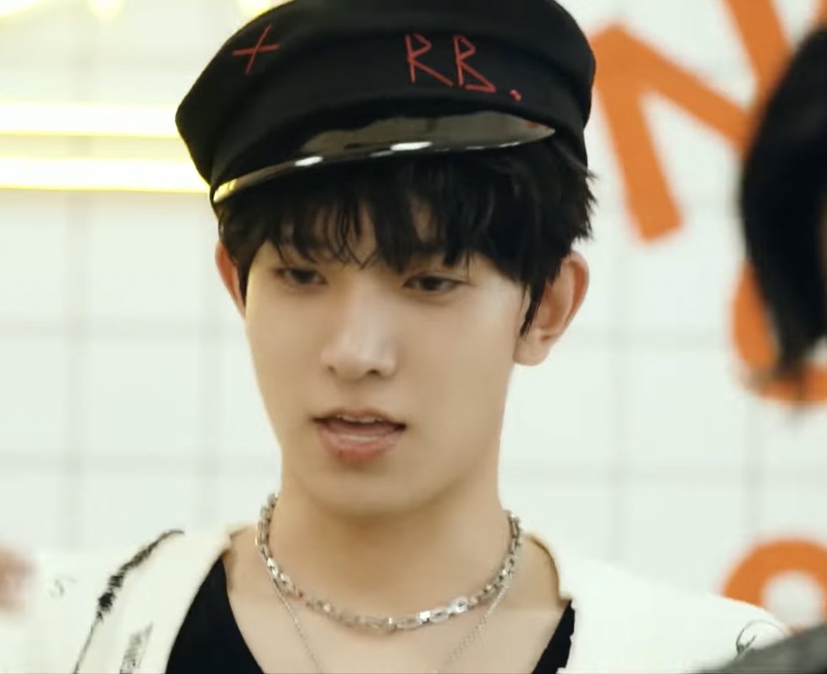 archiveoflhs's tweet photo. THIS HEESEUNG?! https://t.co/Kbd17xklO0