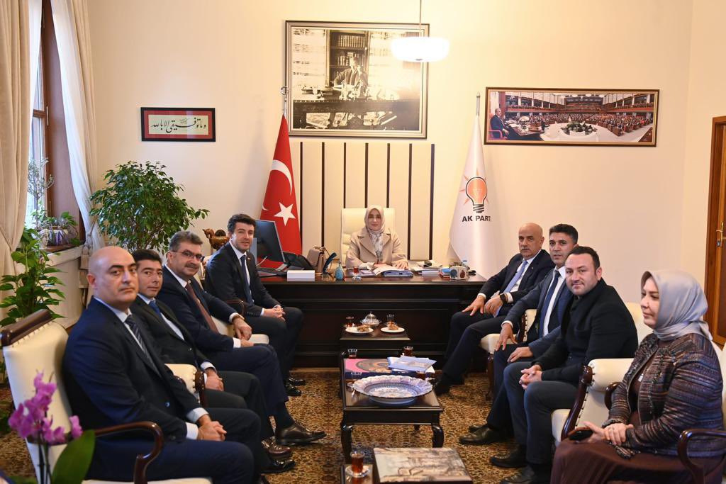 AvOzlemZengin's tweet photo. Tarım ve Orman Bakanımız Prof. Dr. Vahit Kirişci, İstanbul Milletvekillerimiz Tülay Kaynarca ve Av. Serap Yaşar, Konya Milletvekilimiz Orhan Erdem, Ordu Korgan Belediye Başkanı Tuncay Kiraz, Edirne İl Başkanı Belgin İba’ya ziyaretleri için teşekkür ederim. https://t.co/0WUQZcDz1w