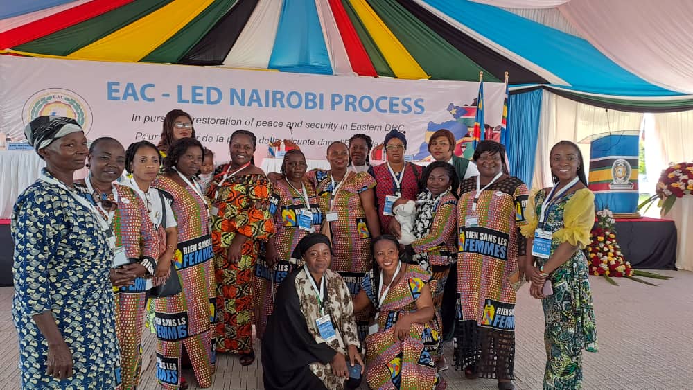 Our partner <a href="/RienSlesFemmes/">Rien sans les Femmes</a> is leading a delegation of women at the Nairobi negotiations on the security situation in Eastern #DRC. Despite not being invited, they managed to get accredited and are now actively participating in the negotiations to make women's voices heard! ✊