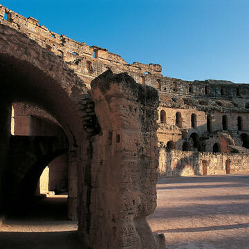 UltiLeaf's tweet photo. DYK: An impressive 3rd-century is Amphitheatre of El Jem #WorldHeritage in Tunisia🇹🇳: a huge amphitheatre for 35,000 spectators, built on flat ground &amp; supported by complex  arches

#PromoteHeritage;https://t.co/cMyzjpNi3C

#WorldHeritageOf32AtQatar #ProtectHeritage
#WorldCup https://t.co/CO3ZnXr0ux