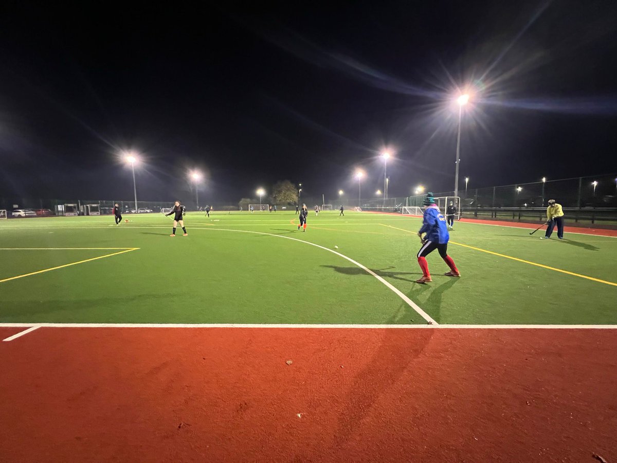 BaPSLHC's tweet photo. Monday Night Lights are prettier than the Christmas lights no? ✨️ 🎄 are you ready for the weekend fixtures? #womenshockey #englandhockey https://t.co/7uLf62H5mZ