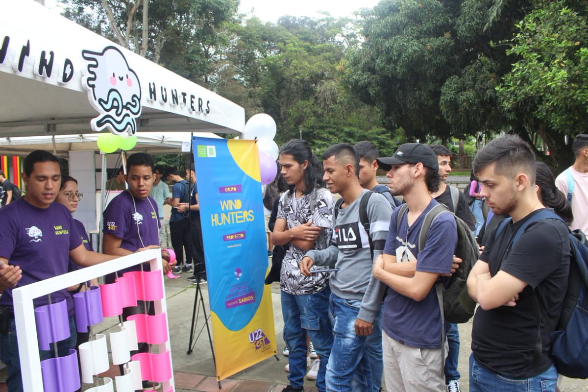 UIS's tweet photo. En el #U22Fest se exhiben 13 proyectos realizados por estudiantes y profesores. Dichas ideas deben ayudar a resolver un problema de la comunidad, enmarcado en uno de los focos de la Misión de Sabios 2019.
Durante los 3 días del evento puede acercarse y conocer más detalles. https://t.co/LbUO3O42LT