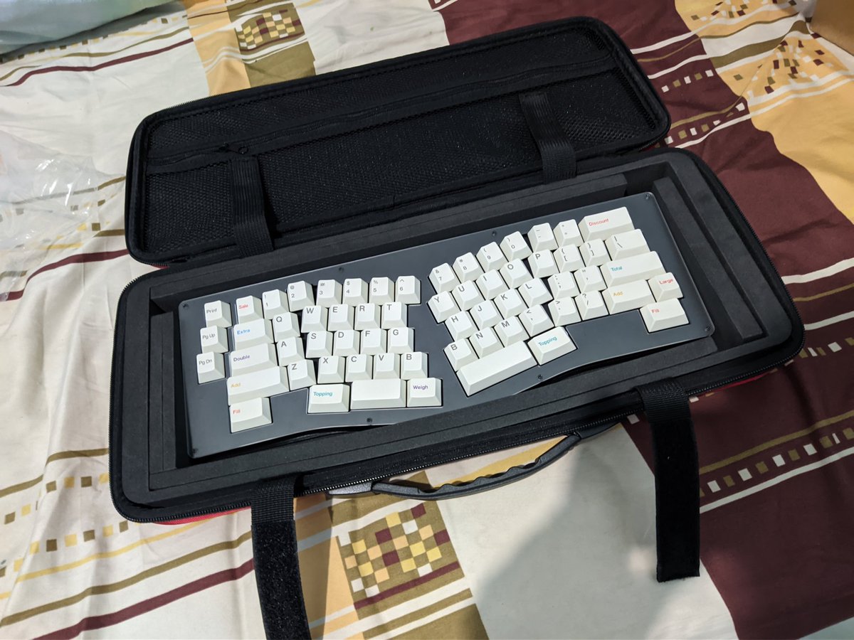 This weekend I will be participating on <a href="/gnome_asia/">GNOME Asia</a>. 

And for my class I will show my ergo mechanical keyboard. 

See you...